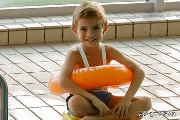 邱姓男孩取名内涵名字大全,好听的男孩名字有内涵三个字