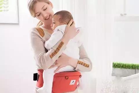 婴儿背带腰凳好还是不带腰凳好,腰凳和背带哪个对宝宝比较舒适