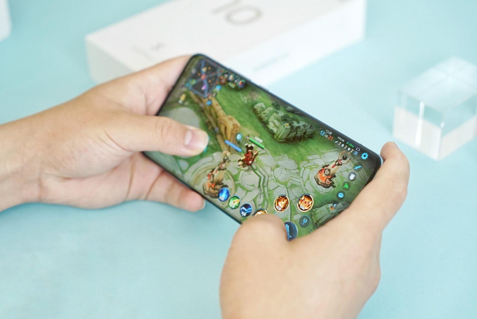 小米10pro至尊版120w,今年新款小米10s值不值得入手