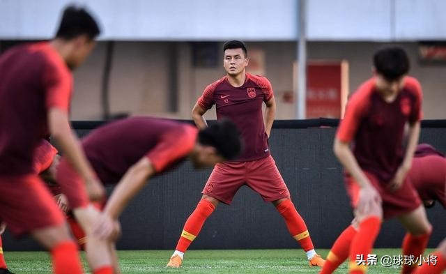 买提江转会上海上港,上海上港国脚李铁