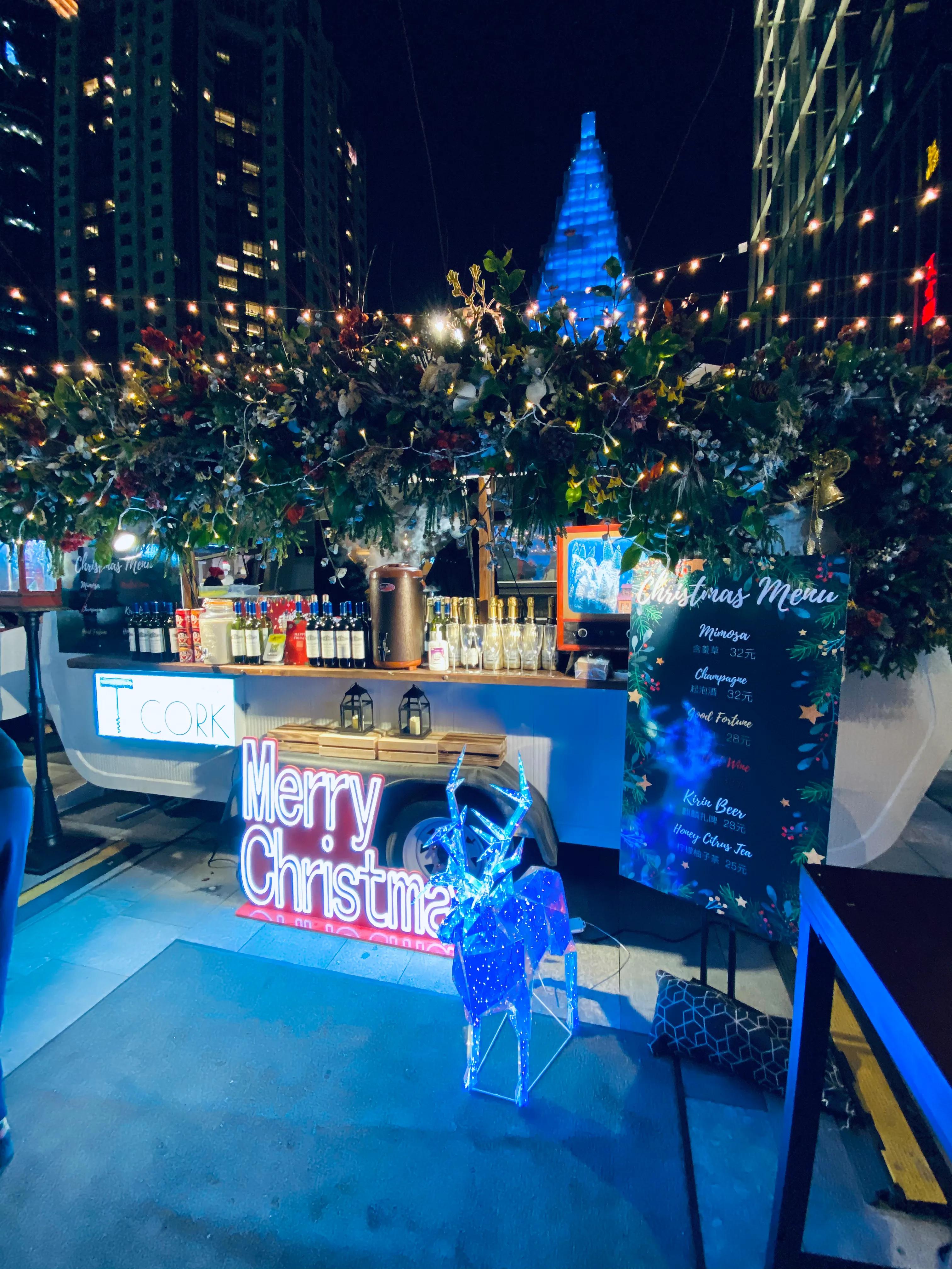 涓婃捣闈欏畨鍢夐噷涓績鏀荤暐,涓婃捣闈欏畨鍢夐噷涓績鍟嗗満