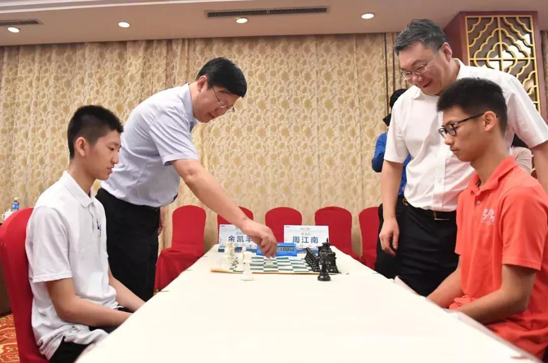 “弈”决高下！青深国象棋手在城阳刮起“时尚体育风”！叶江川、卜祥志都来了……