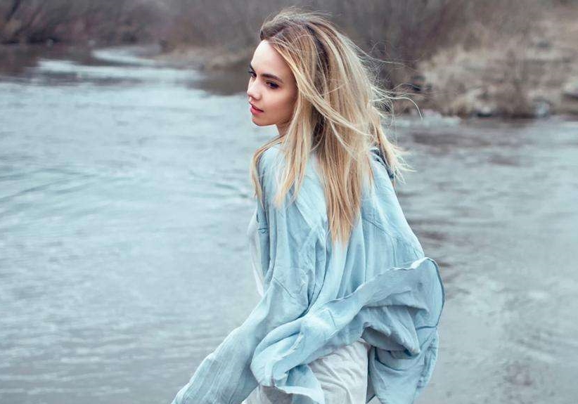 白茶清欢无别事温柔只留给意中人,白茶清欢邀明月