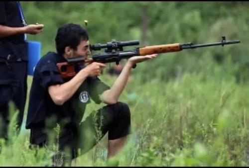 经典对抗：SVD和85式狙，一直被模仿，却从未被超越