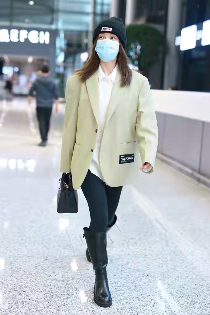 必不可少的鲨鱼裤,明星鲨鱼裤