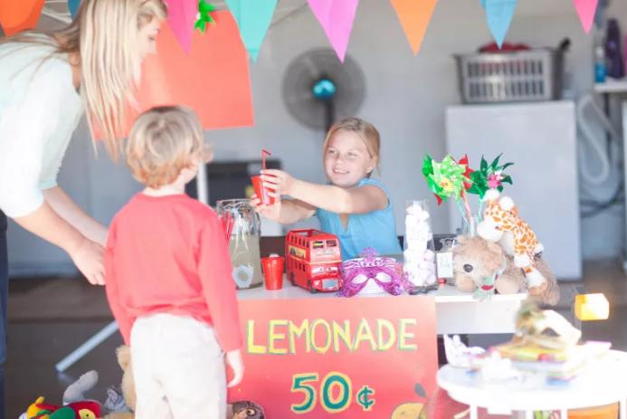 地摊新模式月入3万,地摊经济创新