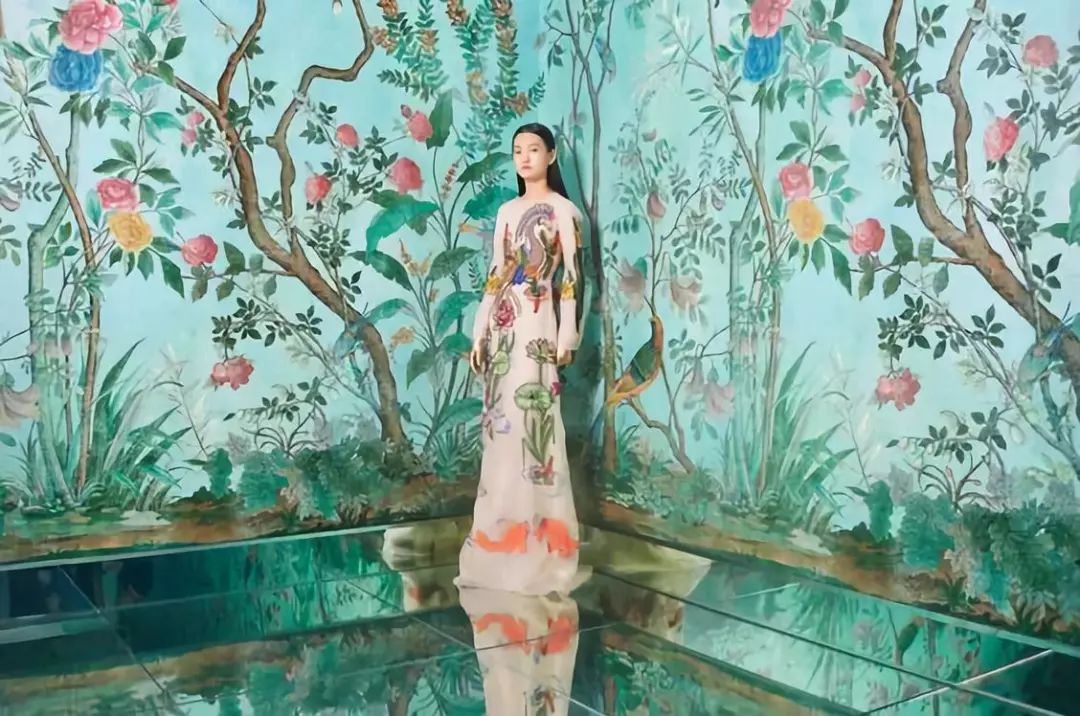 lv包为什么是奢侈品,万元lv包包