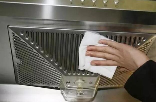 油烟机脏了！聪明人都这样清洗，管用又简单，干净得跟新买的一样