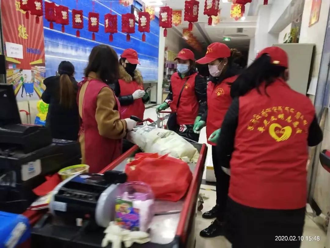 抗击疫情陆军出征,抗击疫情中的娘子军