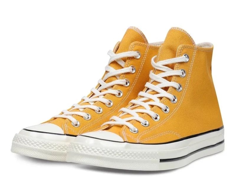 鞋柜怎么放春夏秋冬的鞋 (鞋柜必备的小白鞋)