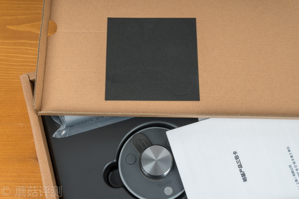 明基screenbar屏幕挂灯效果,明基显示器屏幕挂灯