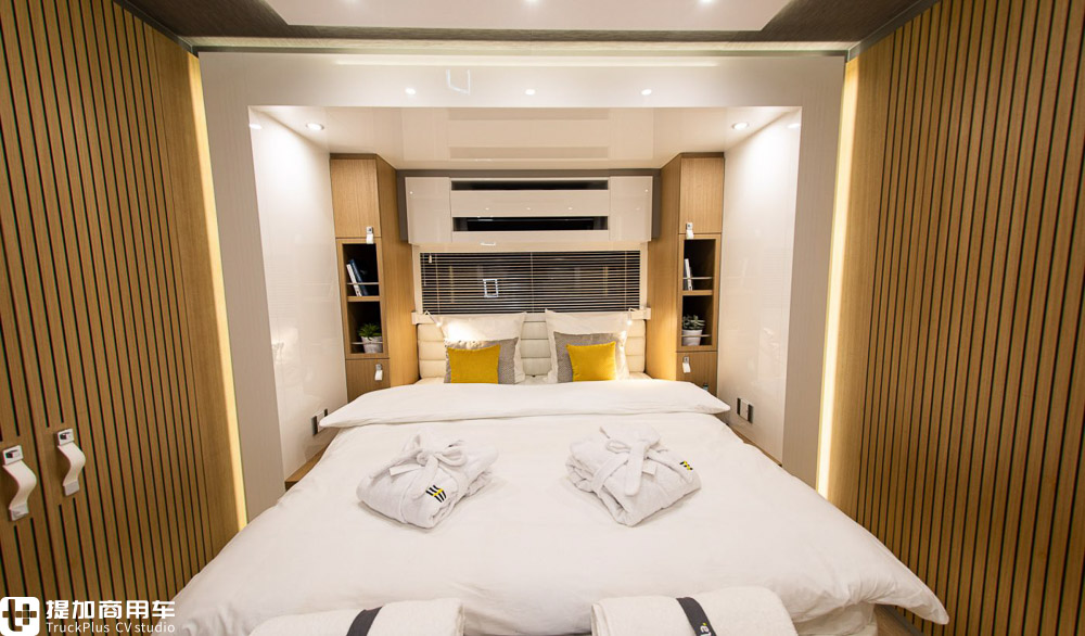 世界顶级豪华奔驰轻卡房车,最新型的奔驰房车