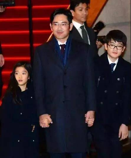 三星“太子妃”韩国顶级名媛，是怎么踹韩版王思聪的？婚离得值