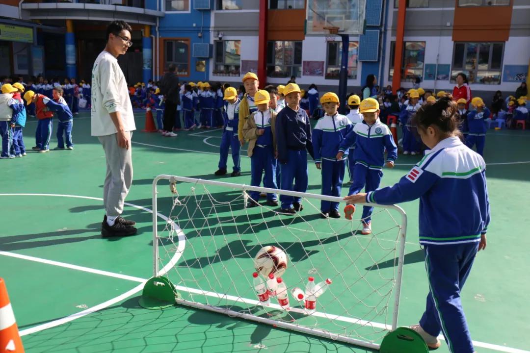 玉泉小学运动会直播回放,首师大附属玉泉学校足球