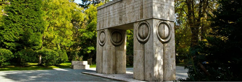 “衍”看丨60件精选西方艺术品：布朗库西特尔古日乌组雕（6）