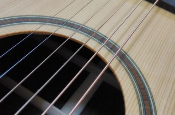 对于初学者购买吉他的建议,初学者如何选择吉他