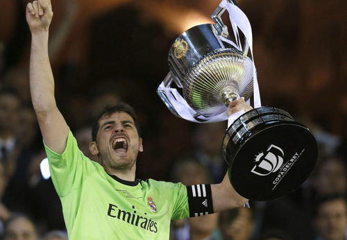 卡西利亚斯守门视频,葡萄牙守门者卡西利亚斯