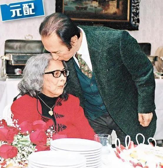 赌王七个美貌的女人,赌王的4位太太中谁最受宠