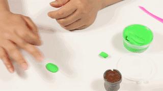 可以贴在墙上用卡纸做的大仙人掌,手工卡纸仙人掌盆栽幼儿园