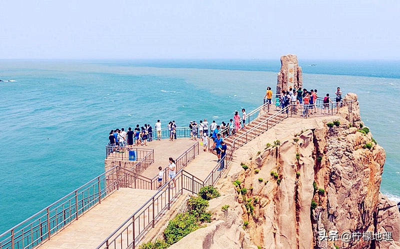 中国北方最漂亮的海滨城市,中国三面环海的城市