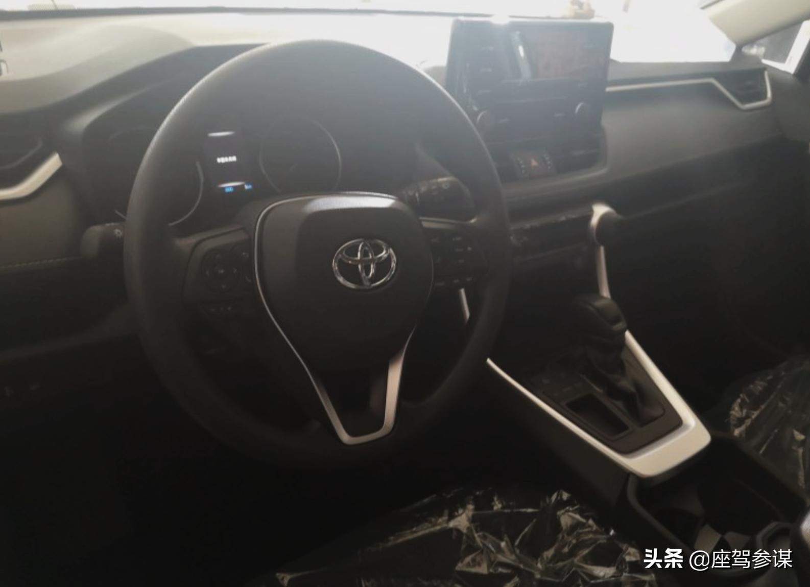 丰田rav4为什么是小型普通客车,丰田rav4为什么卖不过crv