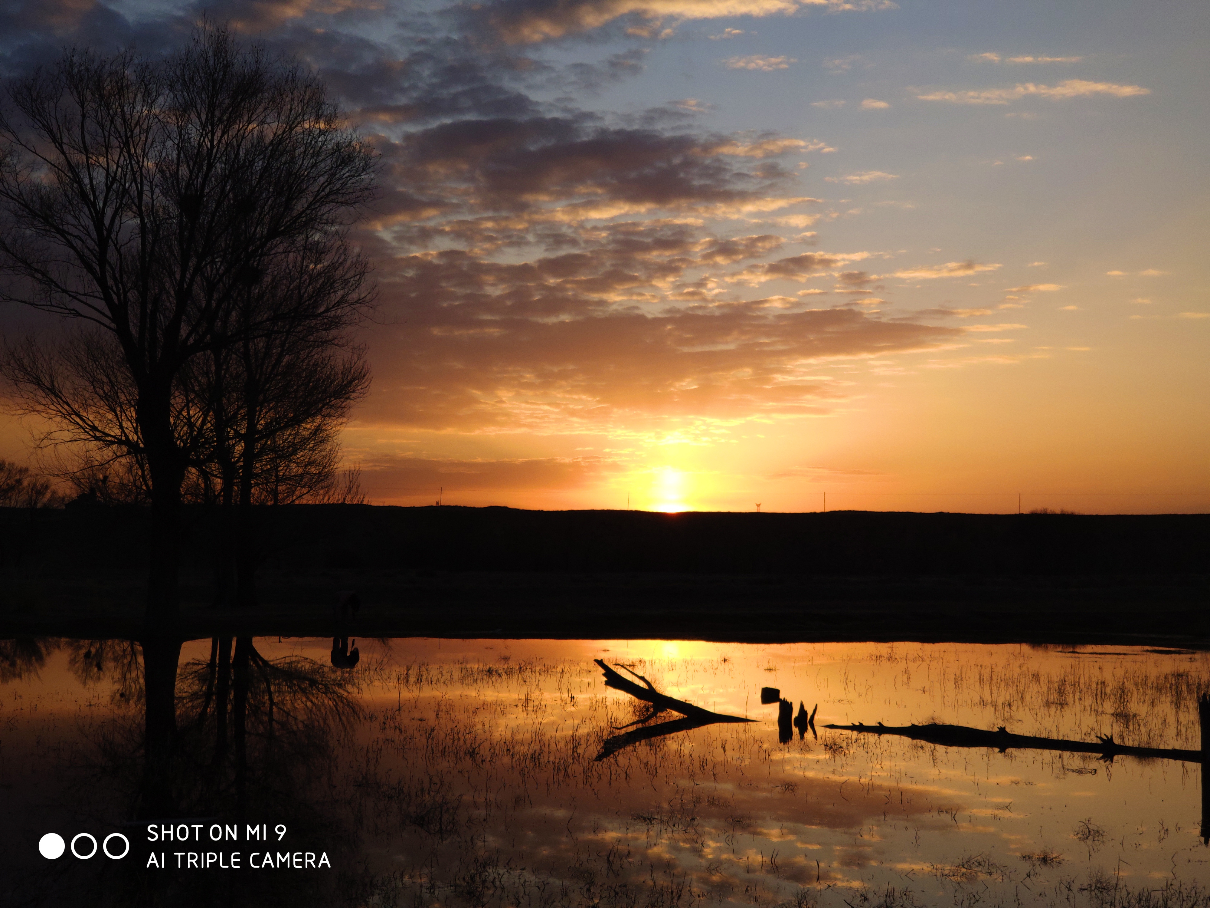 小米9用了四年半了值得换吗,小米9一天可以用多久