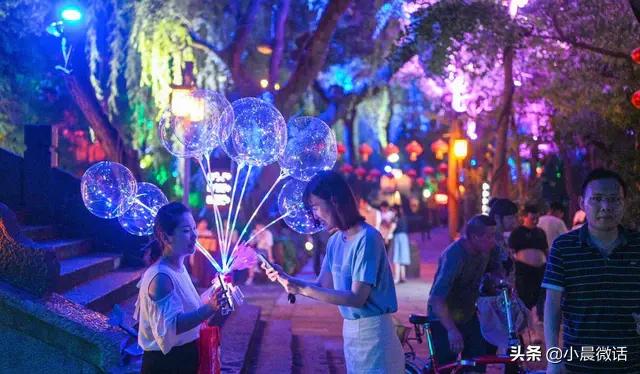 下班摆地摊卖点什么赚钱,下班兼职摆摊卖点啥