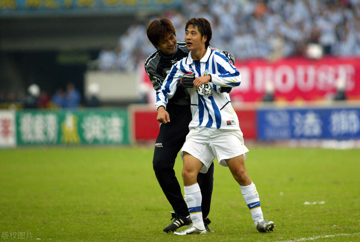 中国足球留洋传奇退役,中国足坛传奇球星有哪些