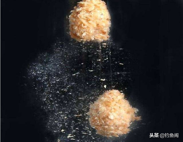 教你一分钟学会开拉饵，有了这4个技巧，还怕饵料状态不好吗？