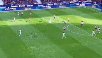 武磊队友不传球,武磊的技术特点和进球能力分析