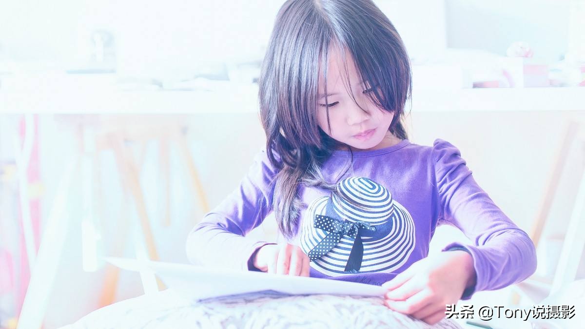 照片的颜色淡偏白是曝光过度吗,相片曝光过度发白PS怎么修复