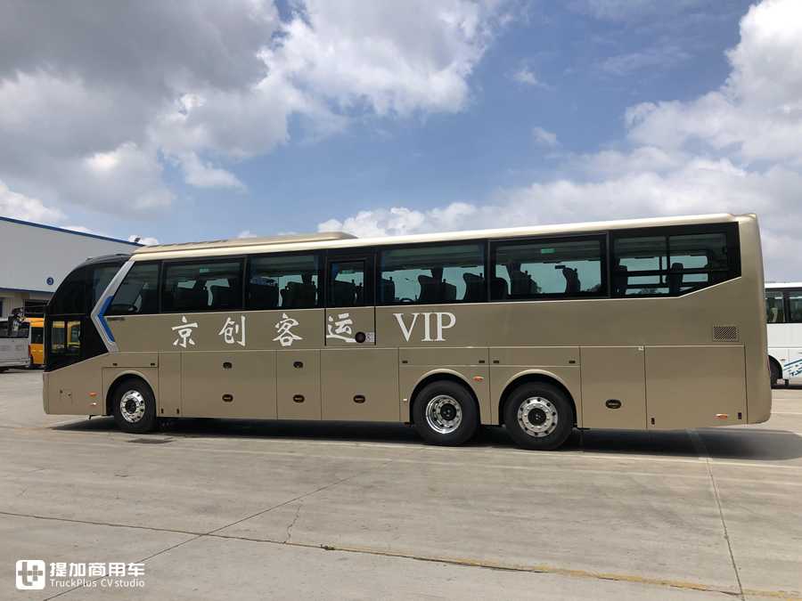 黄金时代已过，长途大巴还高端吗？实拍中通3轴大巴带您好好看看