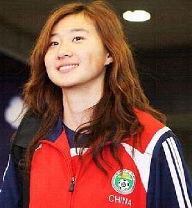 女足国门王飞宣布退役,中国最美女兵退役