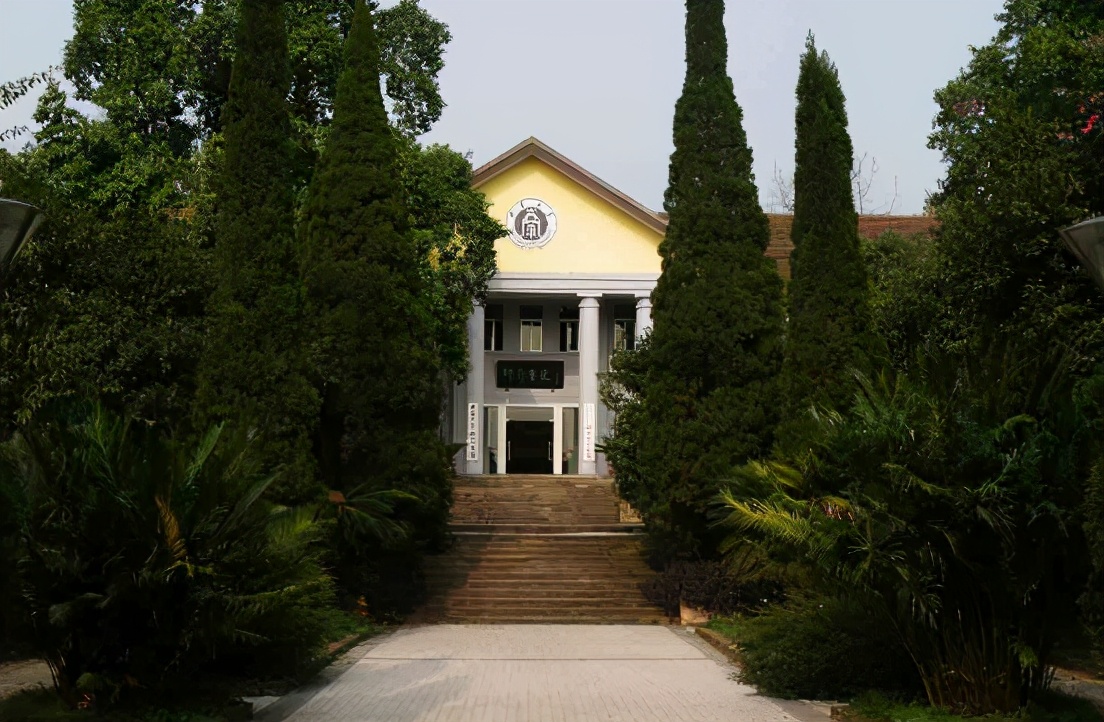 西南大学要考多少分能录取,如果想考进西南大学需要考多少分