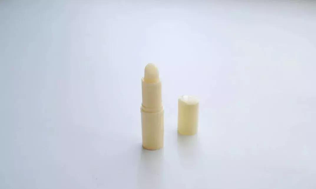 25支秋冬唇膏大型测评｜越搽越干？唇炎？最佳口红打底？