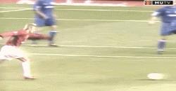 各个足球球星招牌过人方式,十大标志性动作足球运动员