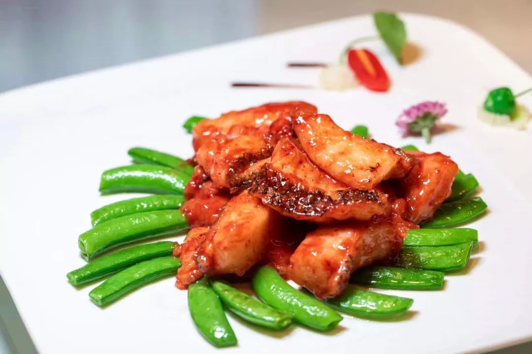 如果没喝过福州的青红酒，那么这些以红糟调味的闽菜你一定要尝尝