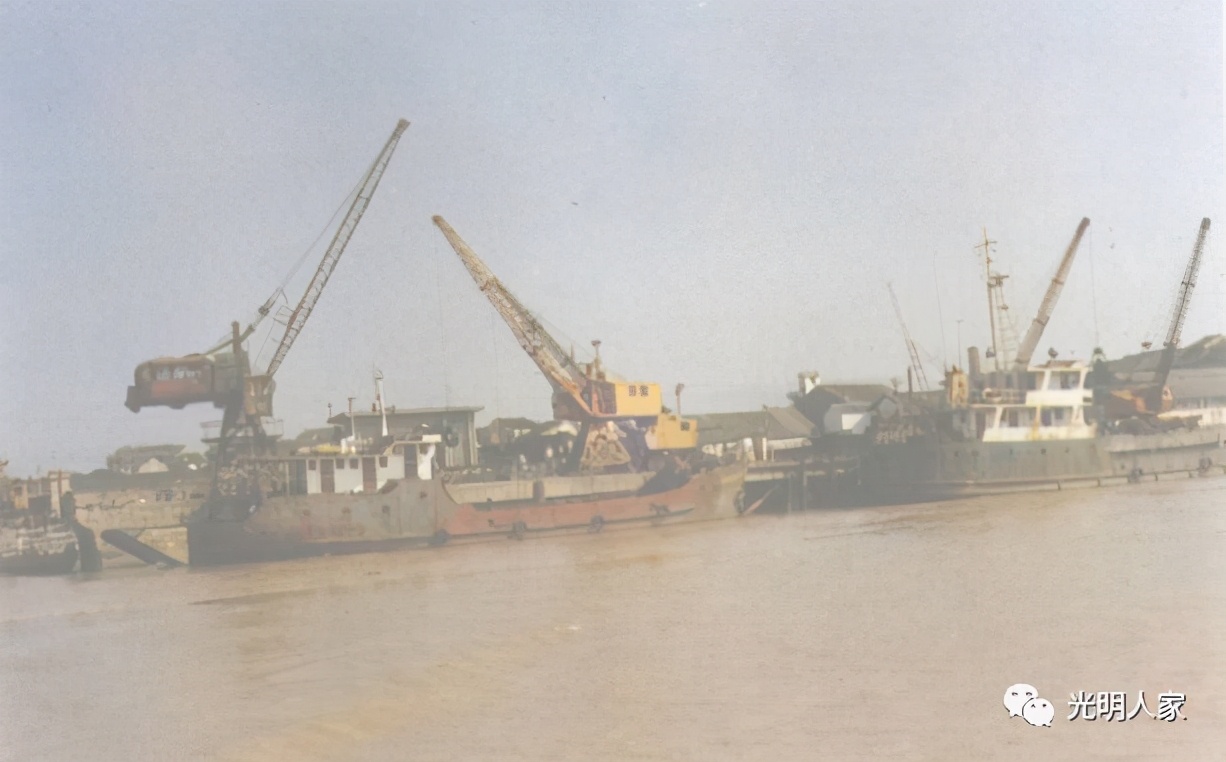 温州的一座小镇鳌江,温州鳌江这么繁华的原因