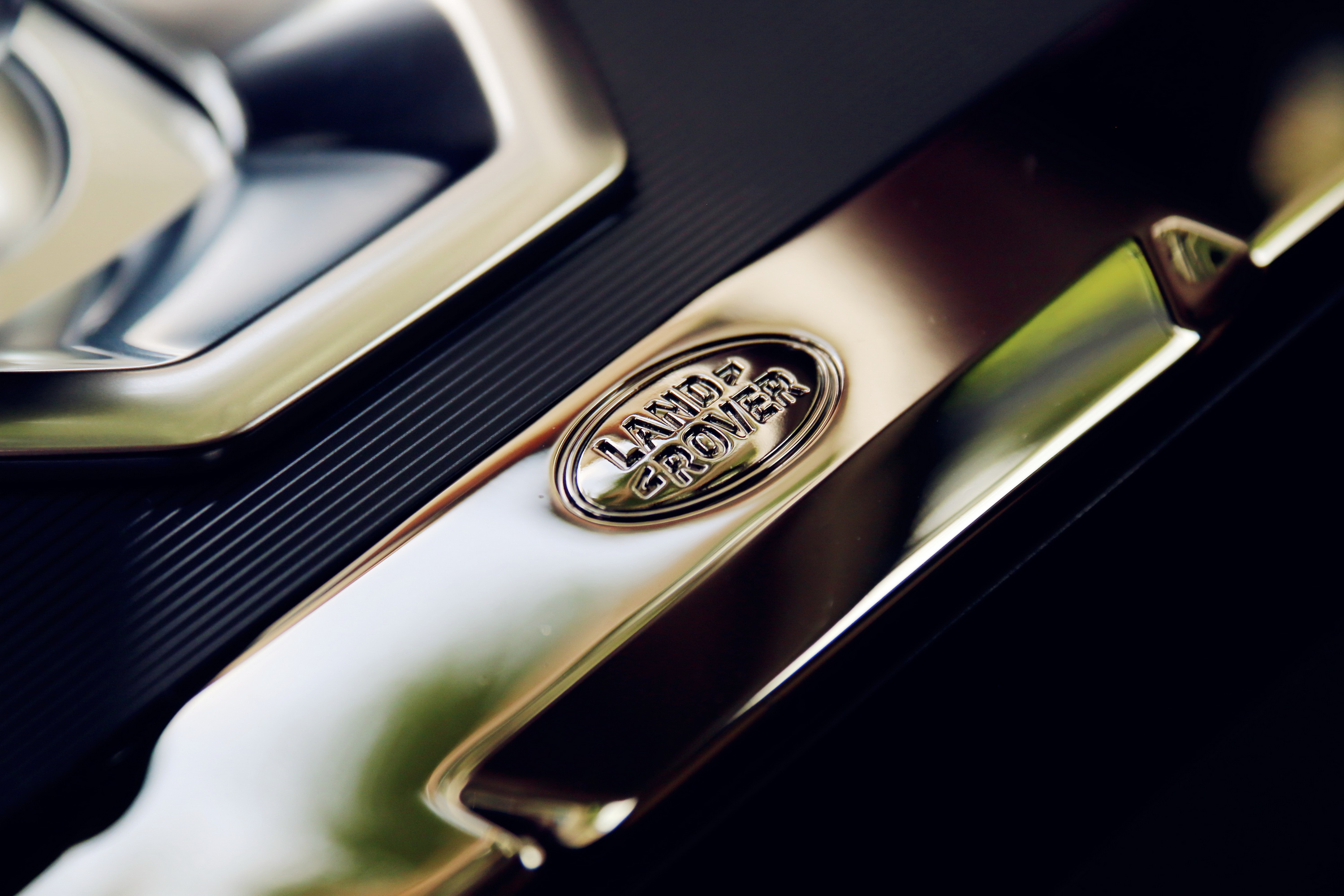 路虎揽胜极光l怎么样值得购买吗,2022路虎揽胜极光l值得买么