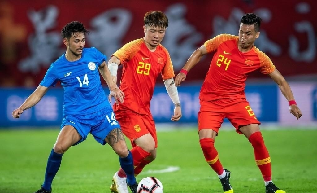 都乱了,国足5比0胜艾克森归化