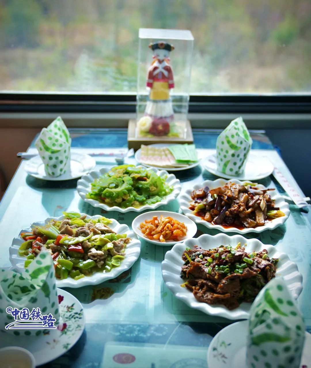 双层火车卧铺大床房西藏,双层火车卧铺大床房过夜