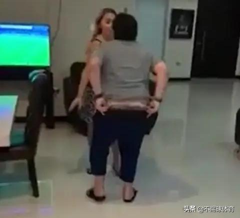 晚节不保？一代球王脱裤热舞+酗酒，女儿：考虑向法官揭发事实