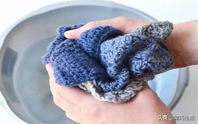 最全的毛衣保养洗涤攻略，这样洗毛衣轻松干净又省事，太实用了！