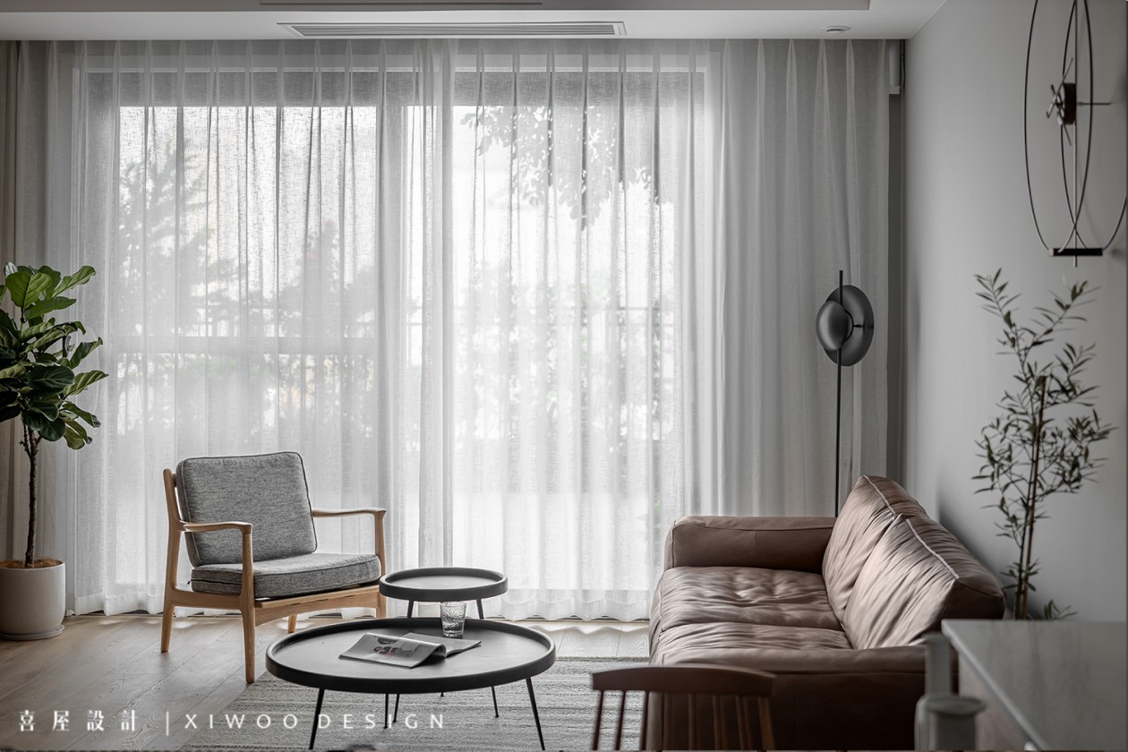 户外是如诗的日与森，室内是和暖的人与情原木家具定制案例