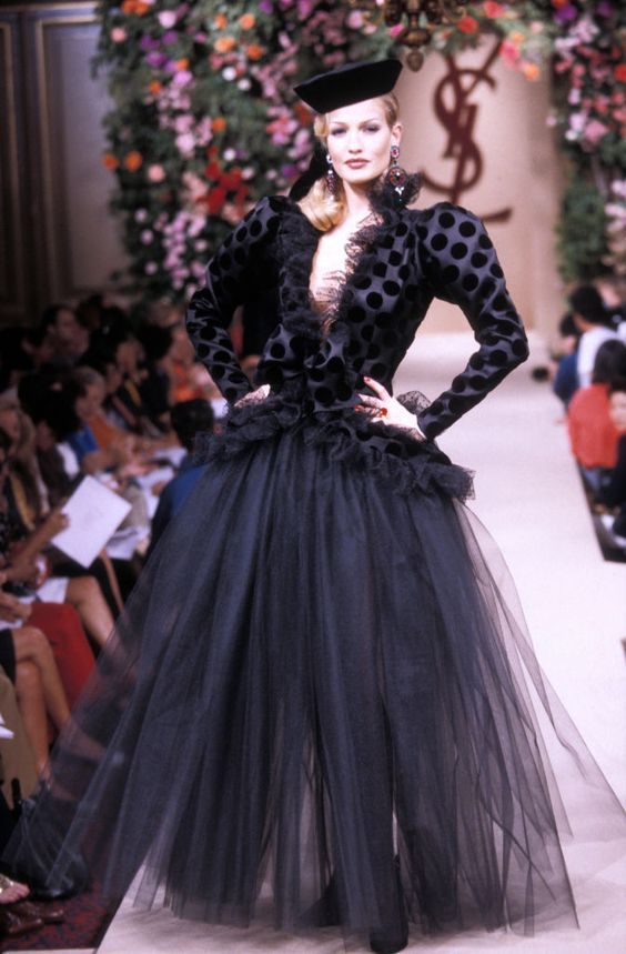 美若天仙却遭家暴毁容,荷兰顶级超模沦落为夜店女郎