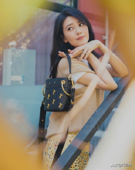 高圆圆同款衣服超洋气,杨幂张雨绮倪妮高圆圆衣品