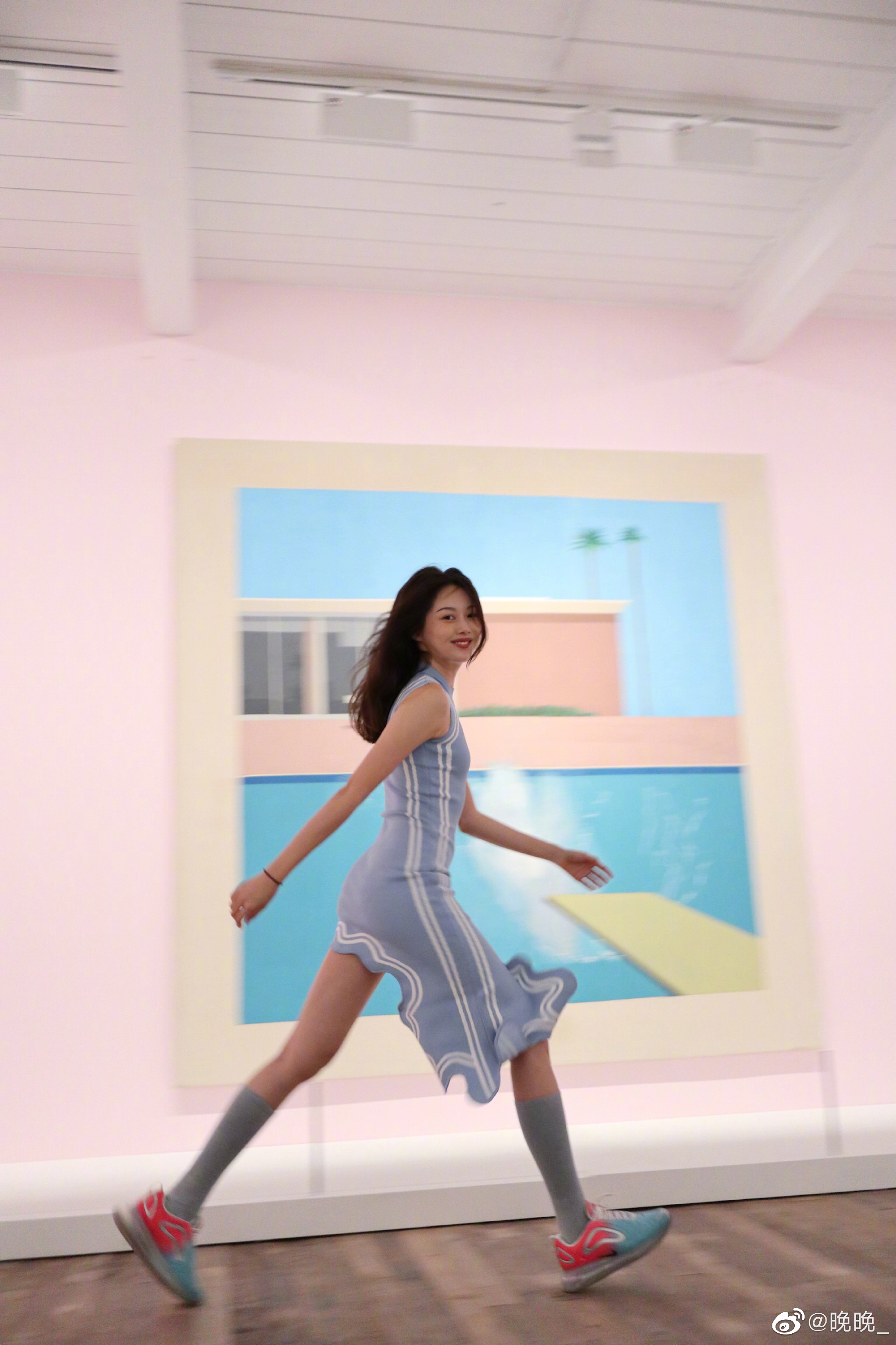 网红鼻祖晚晚和舒淇同框比美赢了？妆容穿搭都有小心机，来抄作业