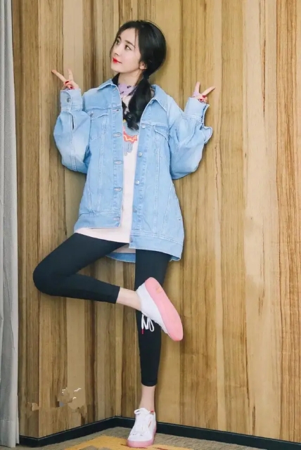 阔腿裤新款显瘦,今年最火的裤子显瘦阔腿裤