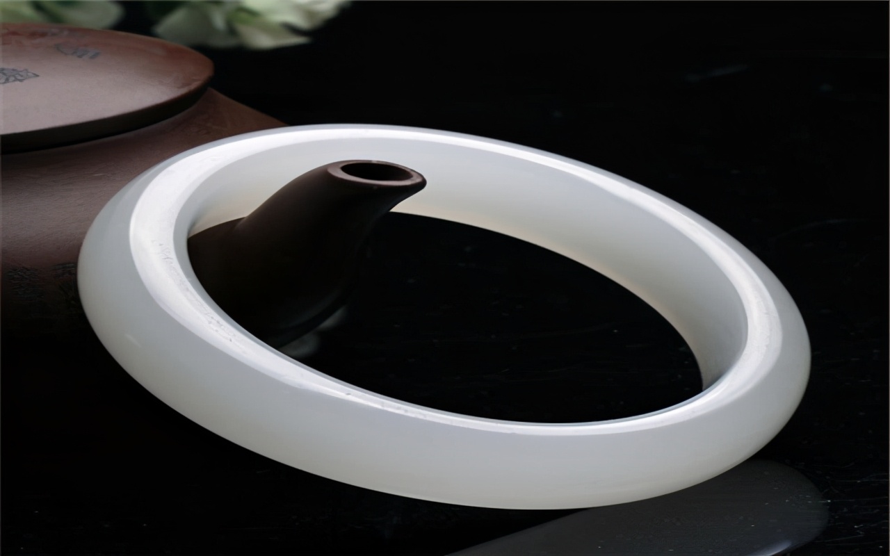 翡翠玉手镯讲解视频,翡翠手镯介绍讲解词