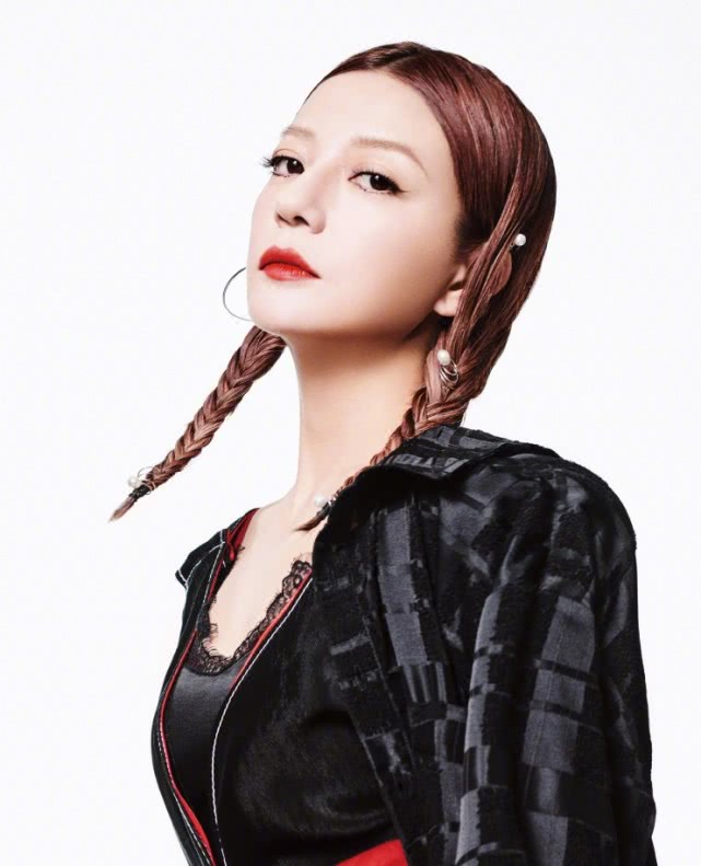 赵薇侧辫如何编,赵薇侧辫是怎么扎的